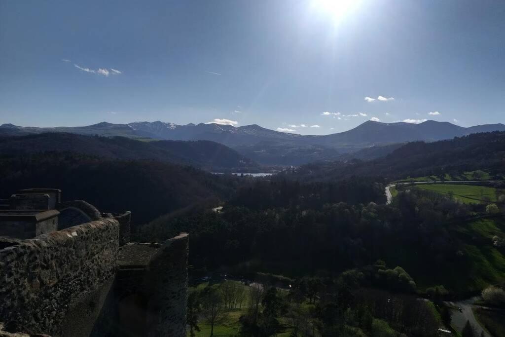 Au Coeur Des Volcans D Auvergne -